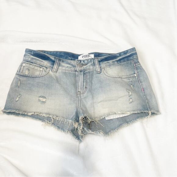 PINK Victorias Secret cheeky jean shorts distressed blue denim size 6 - Picture 1 of 4